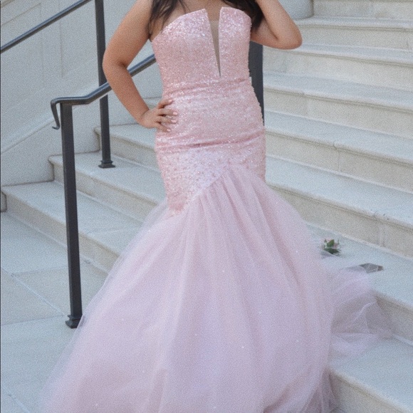 PROM DRESS - Picture 1 of 4